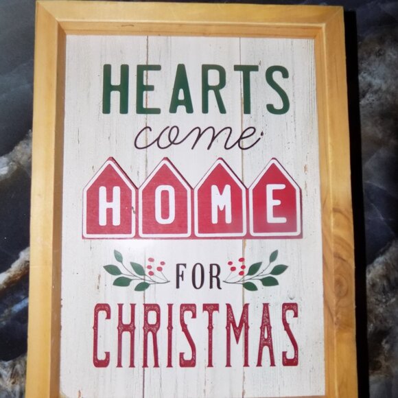 “Hearts Come Home For Christmas” Wood Framed Wall Art Picture 10” X 7 1/4” NEW - Picture 2 of 3